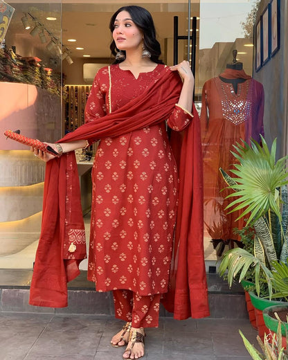 Beautiful pure cotton printed kurti pant dupatta set